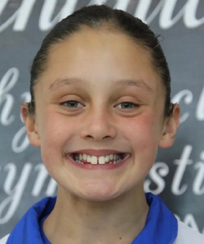 Ritmiese gimnaste skitter by Nasionale Kampioenskappe