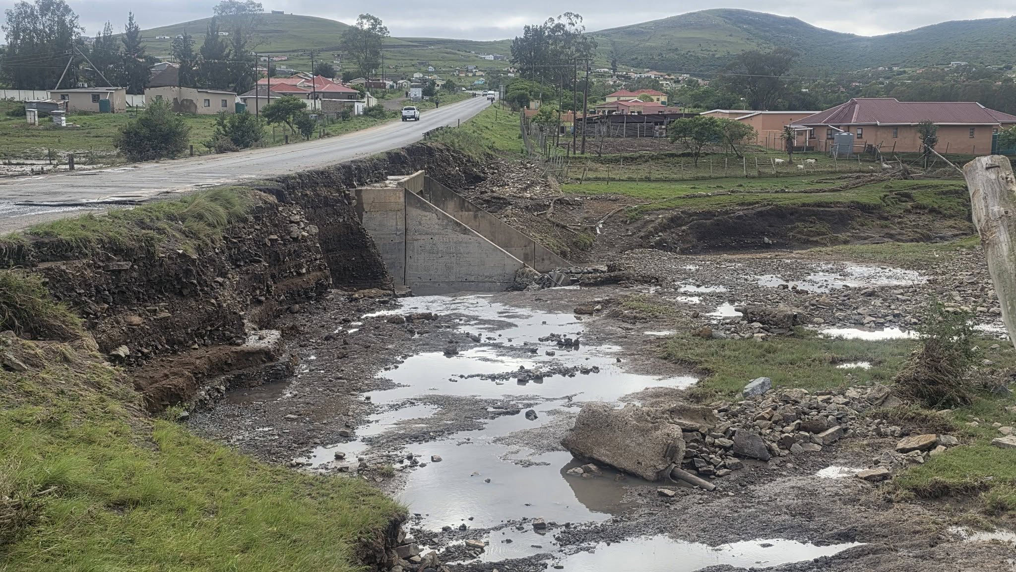 Floods ravage OR Tambo District; learner drowns in Lusikisiki