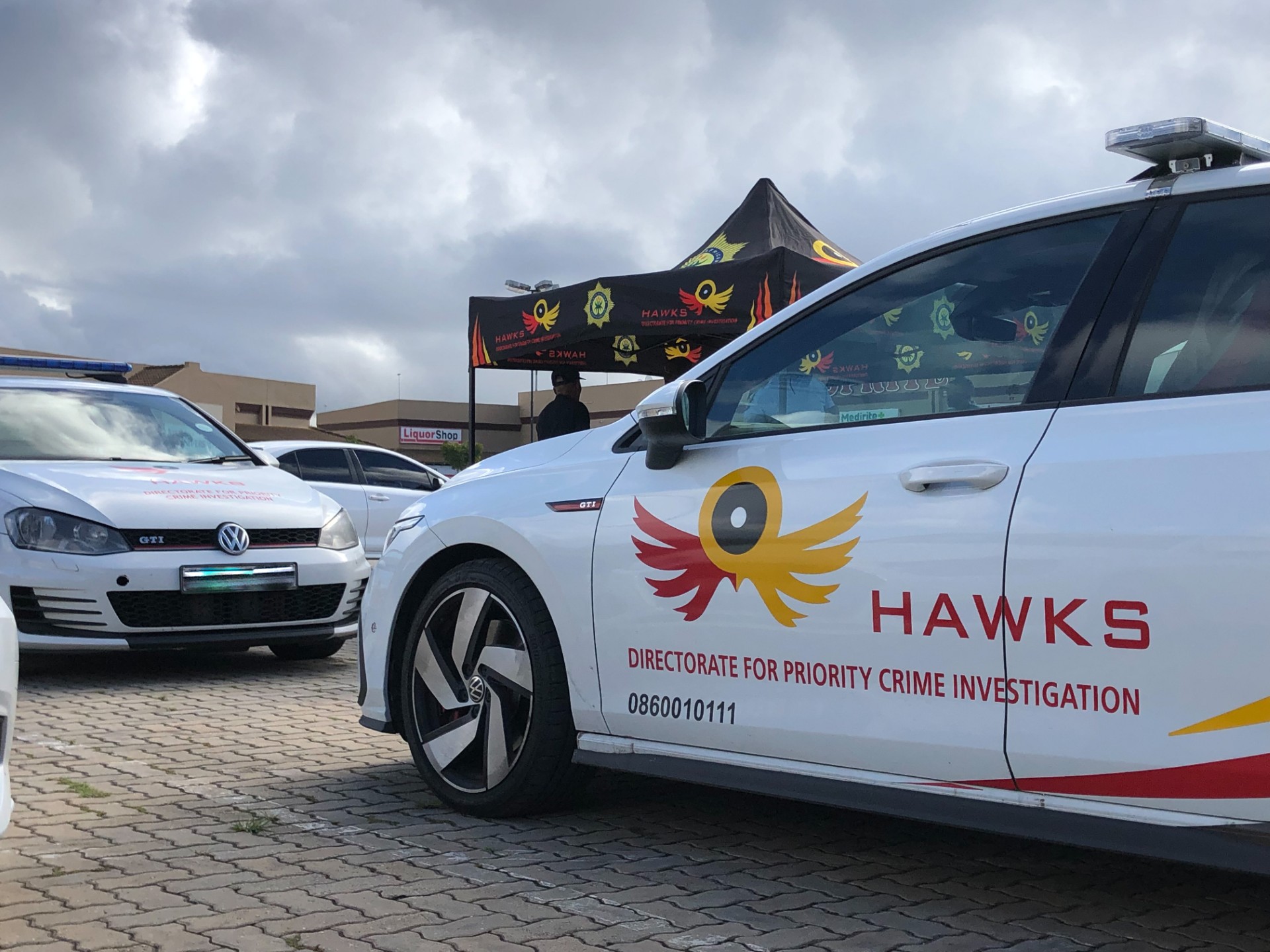 Hawks arrest suspect after police sergeant is stabbed to death
