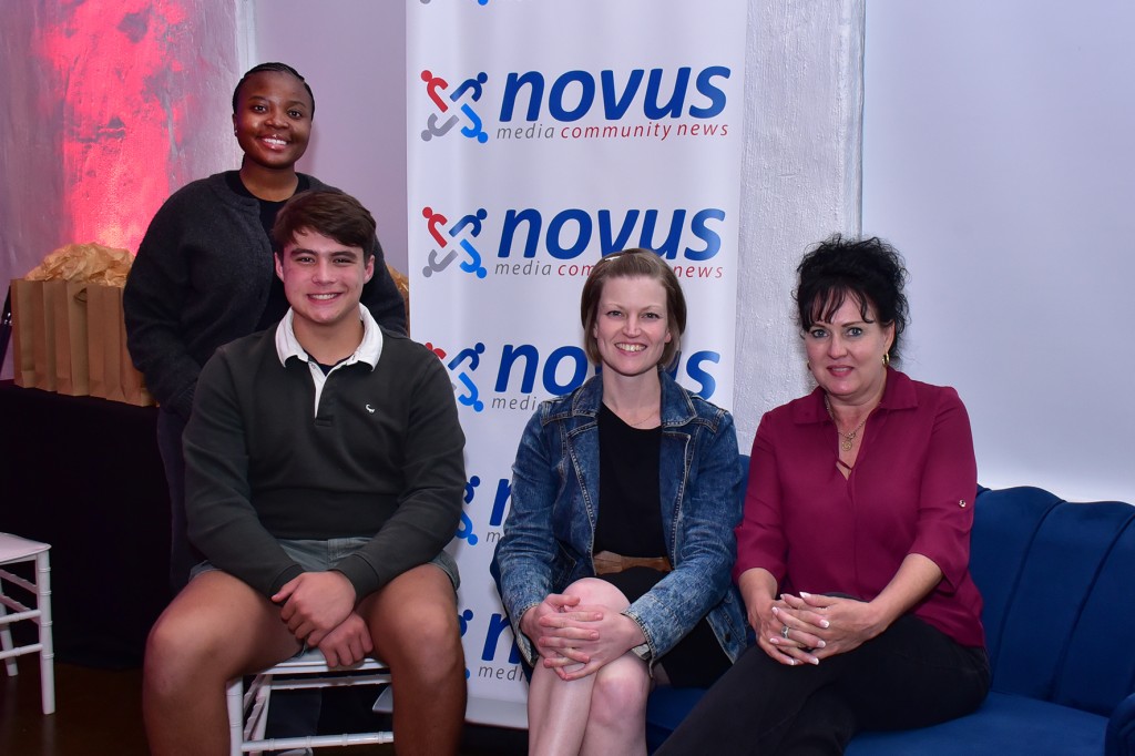 Novus Media is die mediaborg van die kompetisie. Van links is Kani Khoarane, Stephan Uys, Madré Marais (hoofsubredakteur, Novus Media Vrystaat en Noord-Kaap) en Anché de Bruin (verkoopskonsultant, Novus Media).