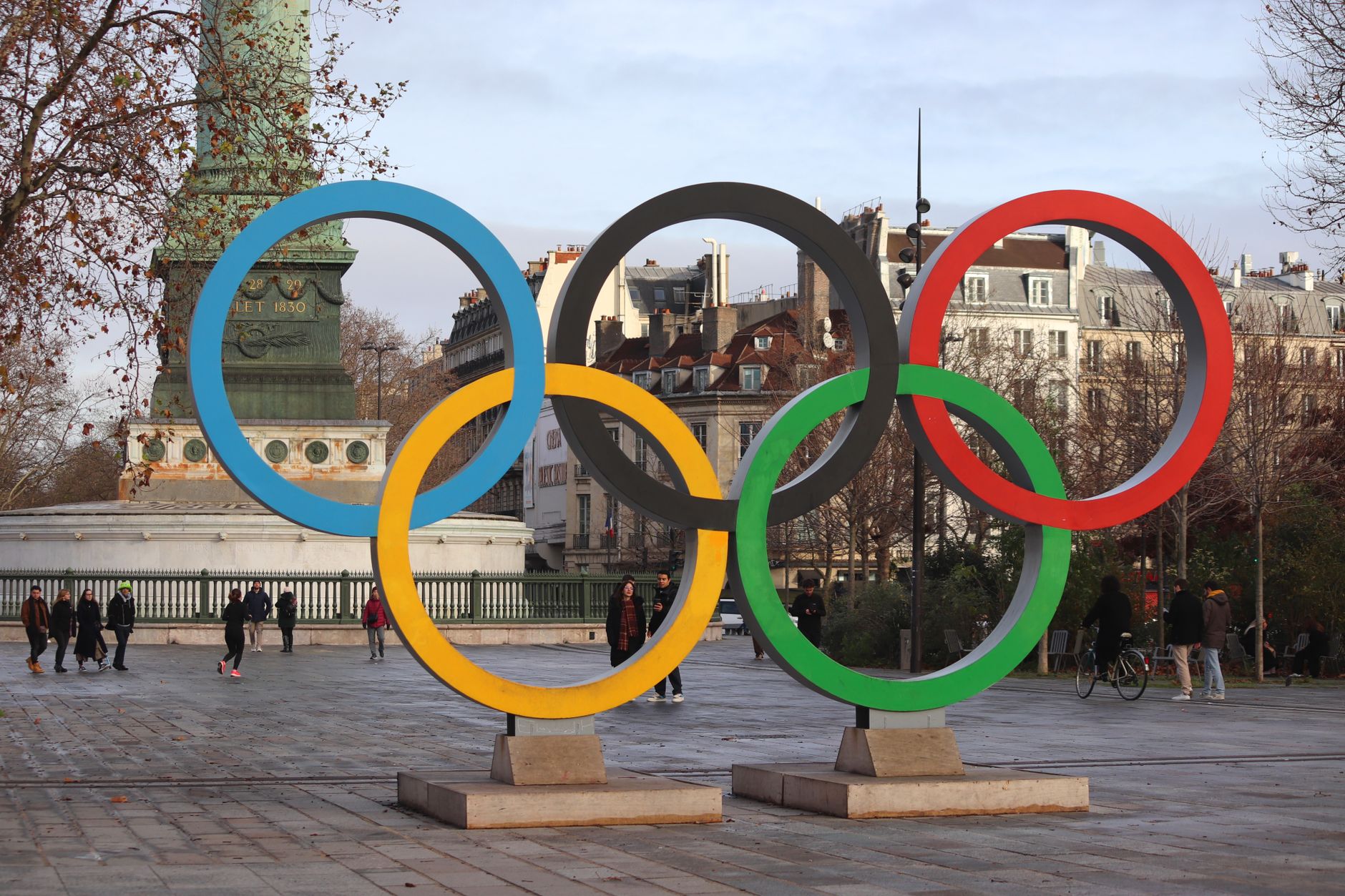 olympic rings in paris urban scene