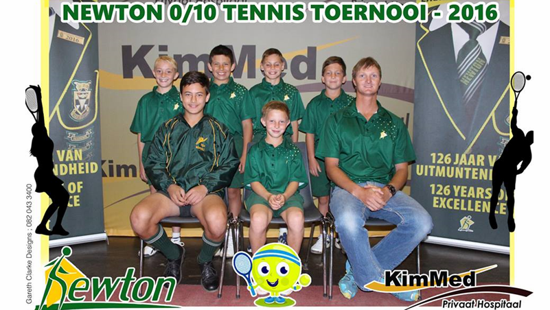 onder-10-tennisspelers-newton-presteer-tydens-toernooi