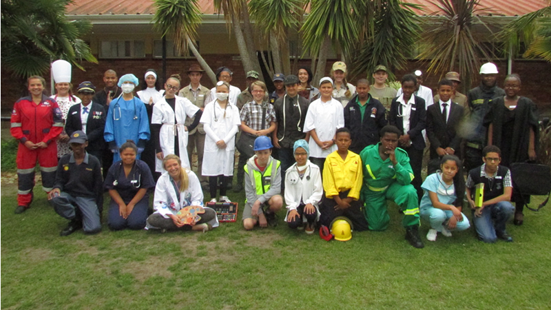 Laerskool Outeniqua-leerders maak beroepskeuses