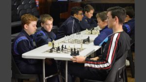 OAKDALE KRIEKETSPELER BEHAAL 100-TAL