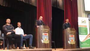 Hoërskool Strand vat hande met Helderberg Adolessente kliniek
