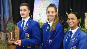 Hoërskool Upington vereer Graad 12’s tydens prysuitdeling seremonie
