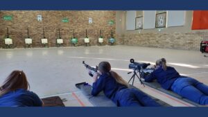 Skiet – Alie-land toets Lantie-gees