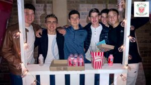 Grease Dans – Hoërskool Ermelo kuier lekker met Grease dans