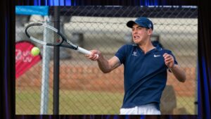 Kovsies Grey Tennis – Grey Kollege lig die trofee omhoog